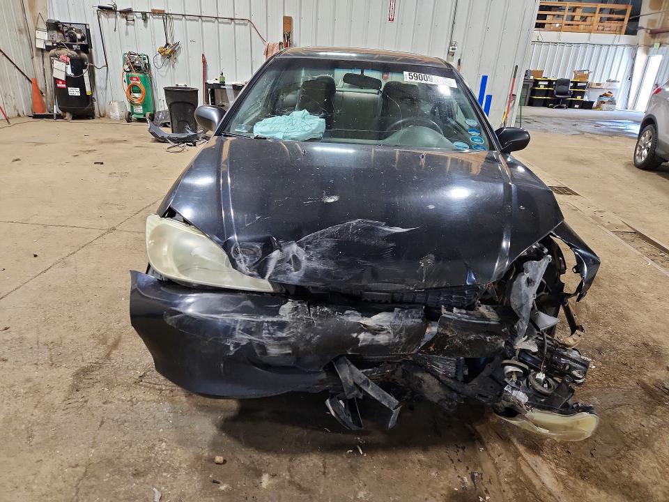 59009786 :رقم المزاد ، 1HGEM22984L002456 vin ، 2004 Honda Civic مزاد بيع