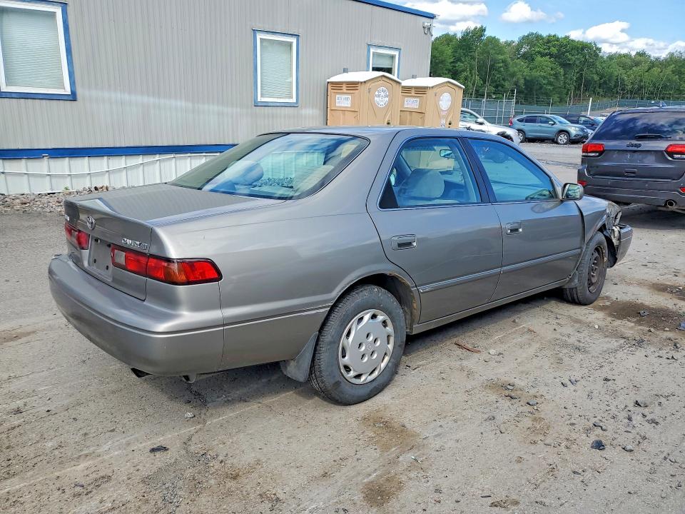 55822926 :رقم المزاد ، 4T1BG22K2XU467434 vin ، 1999 Toyota Camry مزاد بيع
