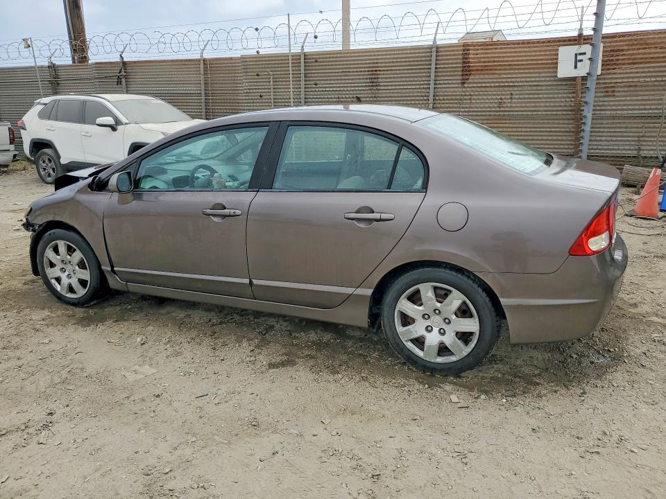 56069996 :رقم المزاد ، 19XFA1F54BE013067 vin ، 2011 Honda Civic مزاد بيع