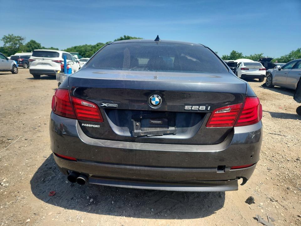 56111316 :رقم المزاد ، WBAXH5C56DD107402 vin ، 2013 Bmw 528 مزاد بيع