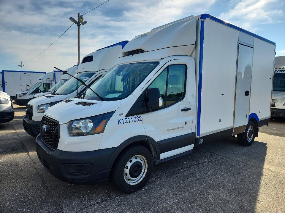 55606086 :رقم المزاد ، 1FDBW5Z89NKA31686 vin ، 2022 Ford Transit مزاد بيع