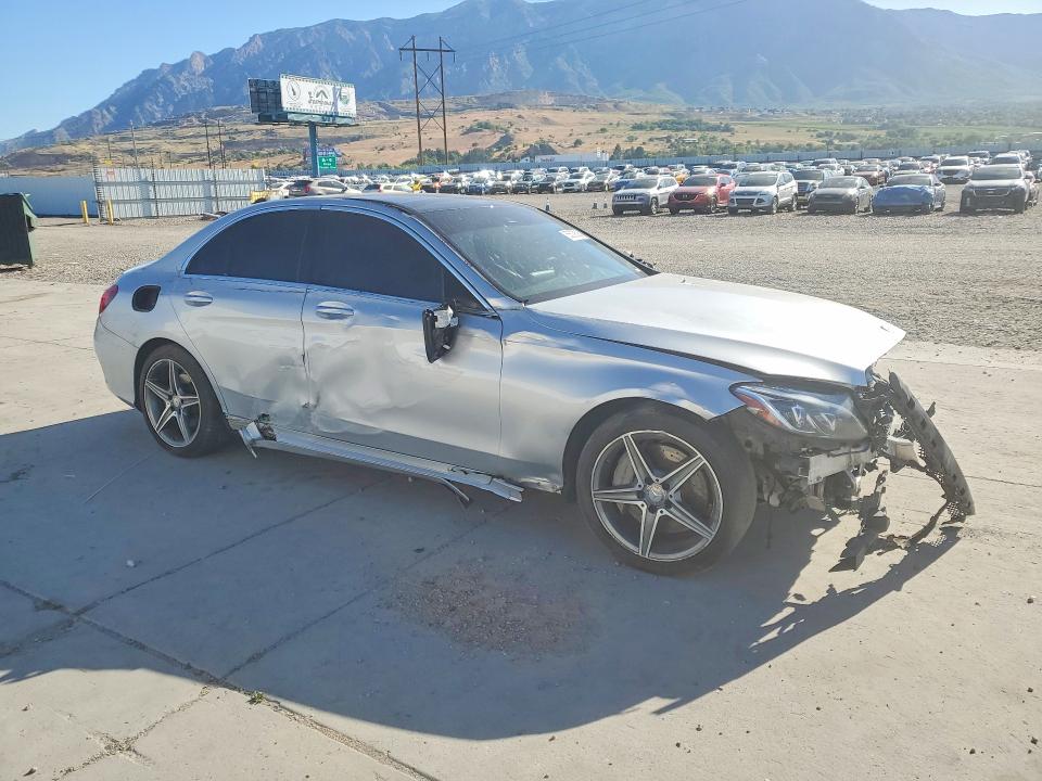 55529306 :رقم المزاد ، 55SWF4KB0GU127520 vin ، 2016 Mercedes-benz C مزاد بيع