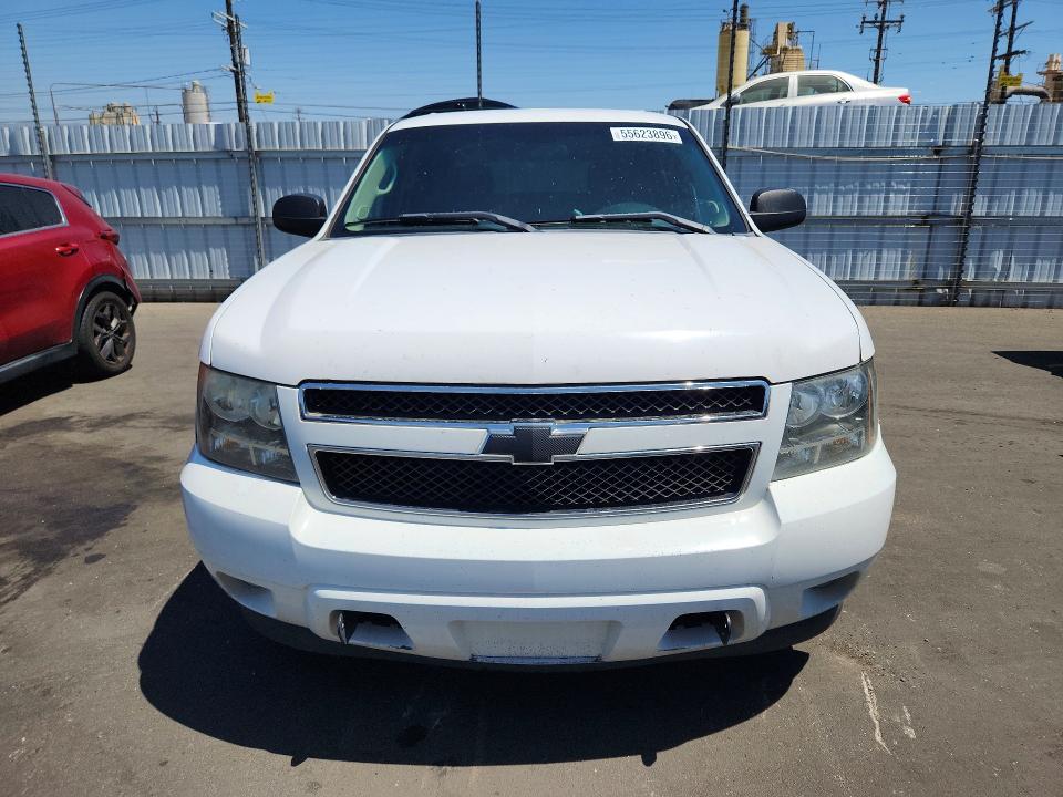 55623896 :رقم المزاد ، 1GNLC2E02BR321763 vin ، 2011 Chevrolet Tahoe مزاد بيع