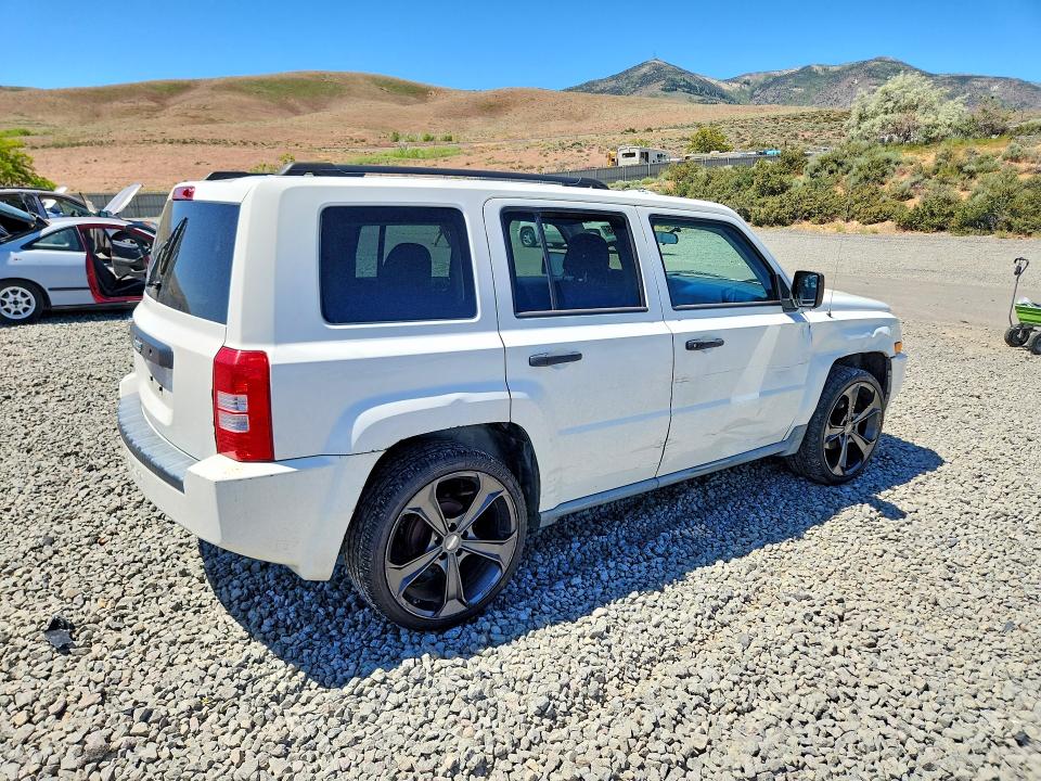 55561356 :رقم المزاد ، 1J4NT1GA9AD624675 vin ، 2010 Jeep Patriot مزاد بيع