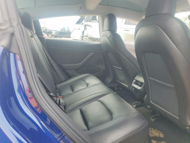 56434866 :رقم المزاد ، 5YJ3E1EB6JF090272 vin ، 2018 Tesla Model 3 مزاد بيع