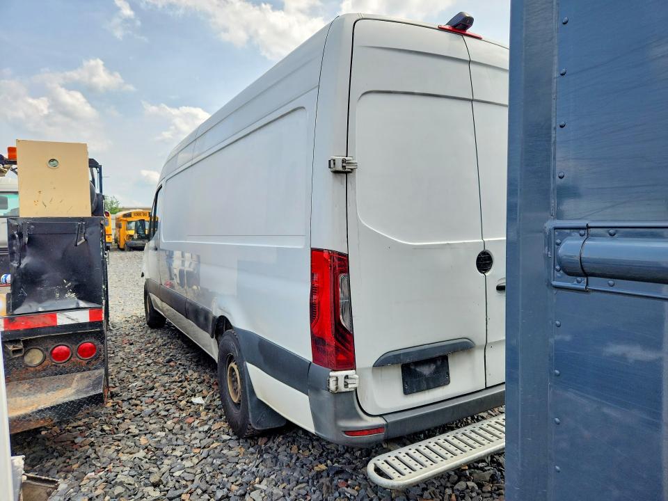 54194796 :رقم المزاد ، WD3PF1CD0KP069096 vin ، 2019 Mercedes Benz Sprinter مزاد بيع