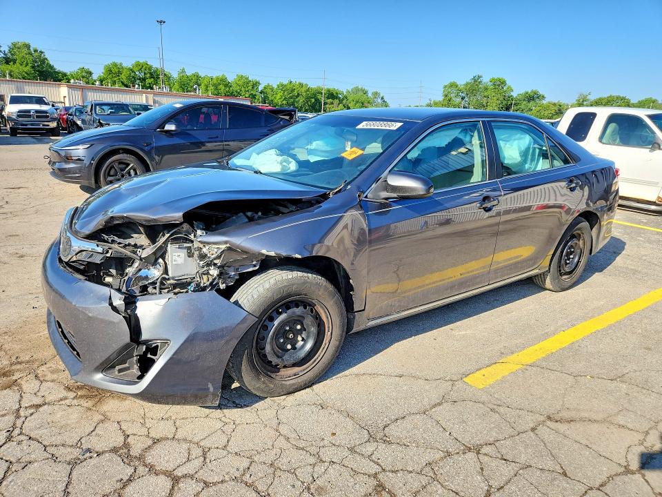 56808866 :رقم المزاد ، 4T1BF1FK3EU359117 vin ، 2014 Toyota Camry مزاد بيع