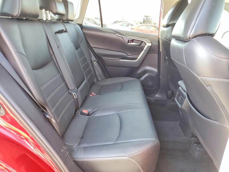 56818946 :رقم المزاد ، 2T3C1RFV2MW150730 vin ، 2021 Toyota Rav4 مزاد بيع