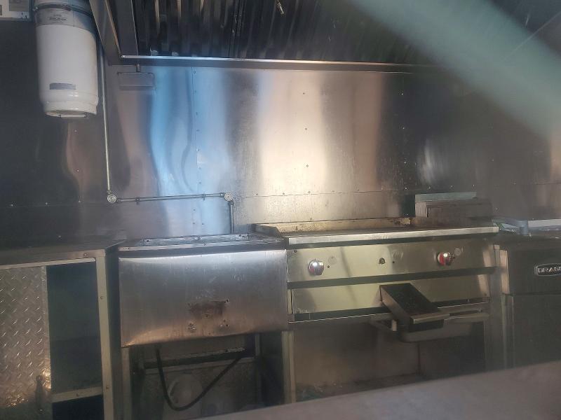 59255276 :رقم المزاد ، 3A9M1C525KM050228 vin ، 2019 Unruh Trailers مزاد بيع