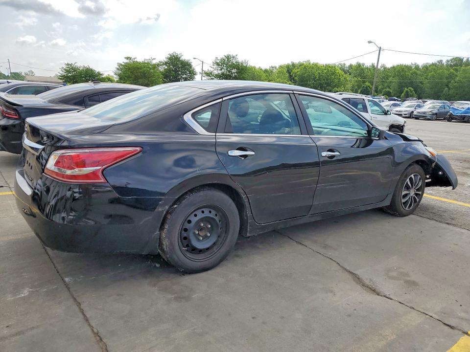 2015 Nissan Altima მანქანა იყიდება აუქციონზე, vin: 1N4AL3AP3FC413861, აუქციონის ნომერი: 57046006