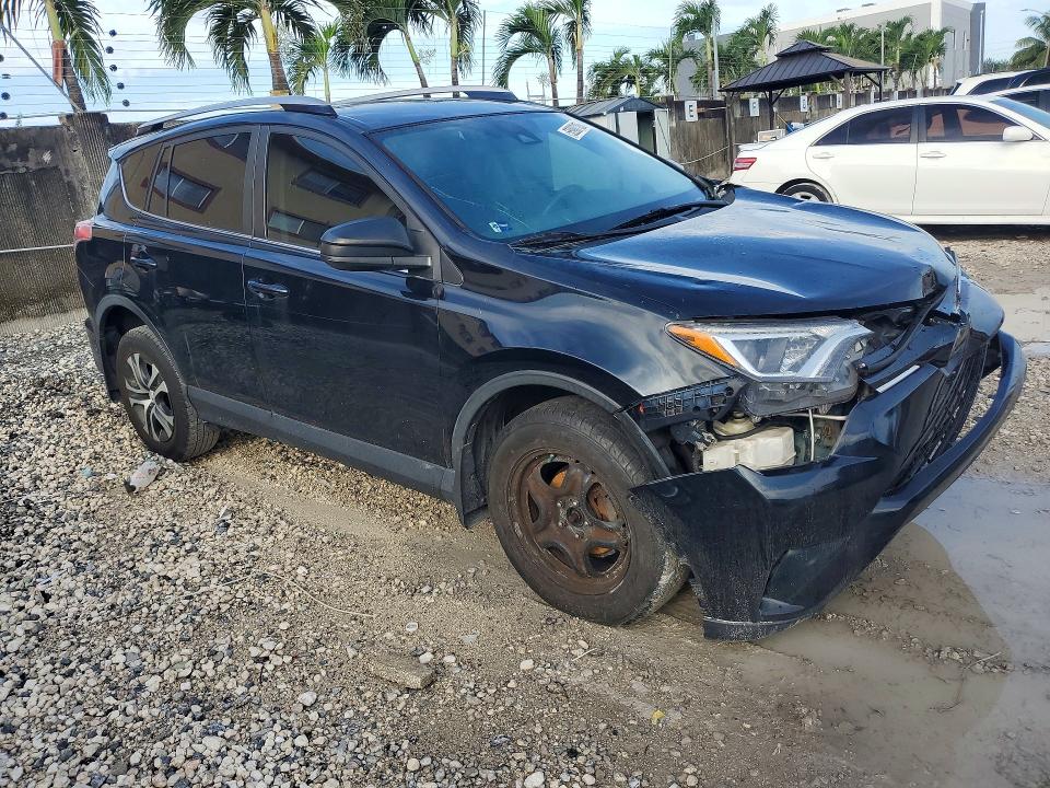 55907106 :رقم المزاد ، JTMZFREV9JJ204144 vin ، 2018 Toyota Rav4 مزاد بيع