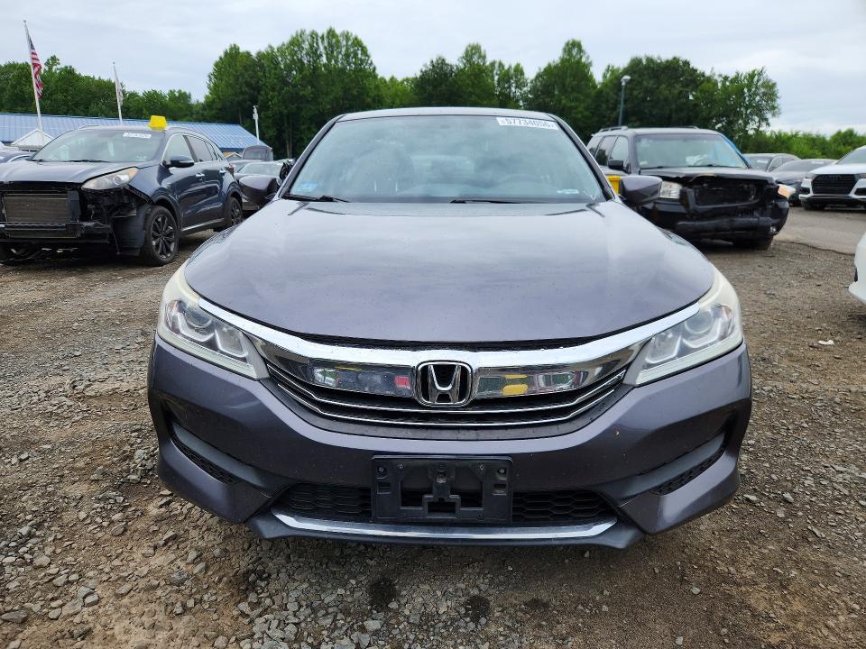 Продажа на аукционе авто 2017 Honda Accord, vin: 1HGCR2F38HA018883, номер лота: 57734056
