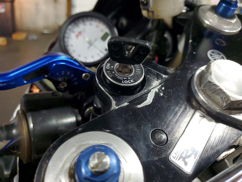 2001 Yamaha Yzfr1 მანქანა იყიდება აუქციონზე, vin: JYARN05E41A010843, აუქციონის ნომერი: 57772766