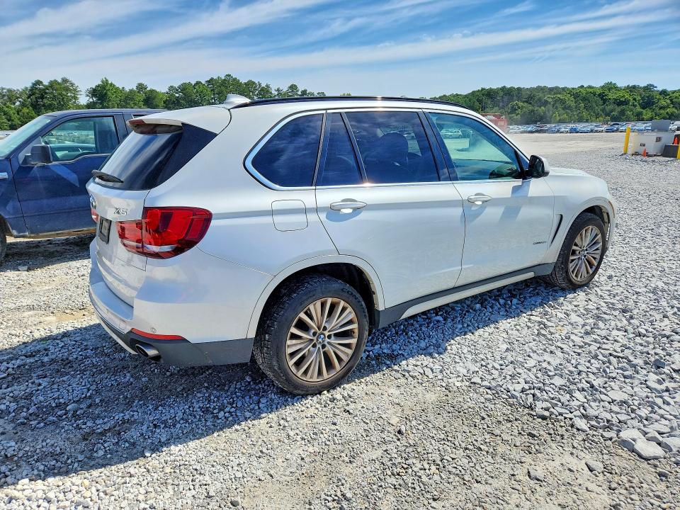 57056396 :رقم المزاد ، 5UXKR2C58G0U17263 vin ، 2016 Bmw X5 مزاد بيع