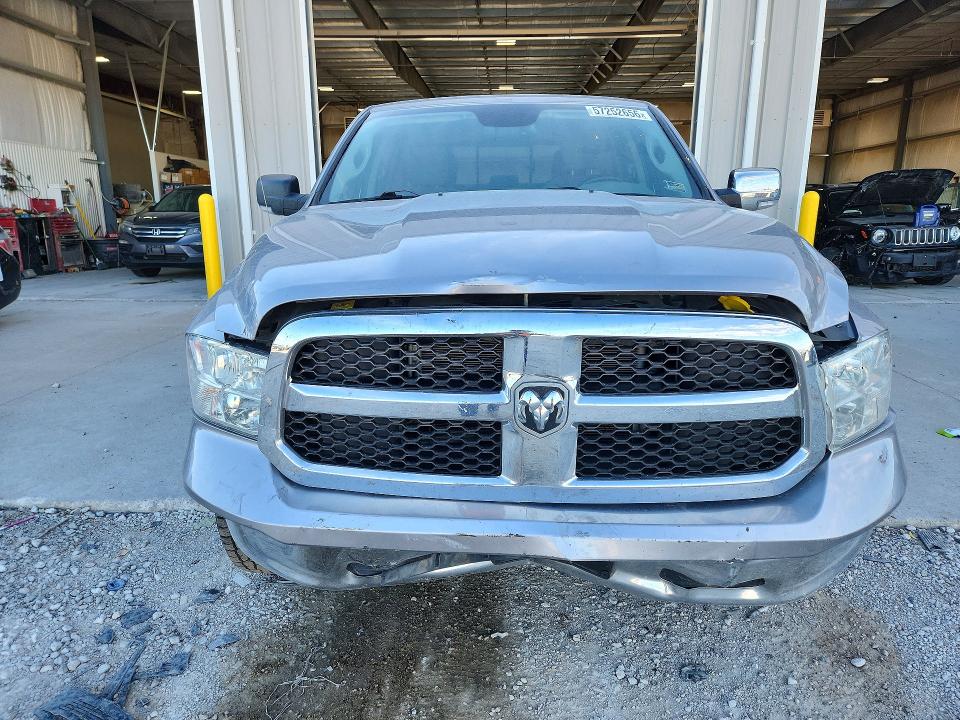 57252656 :رقم المزاد ، 1C6RR7LT0KS605775 vin ، 2019 Ram 1500 Classic مزاد بيع