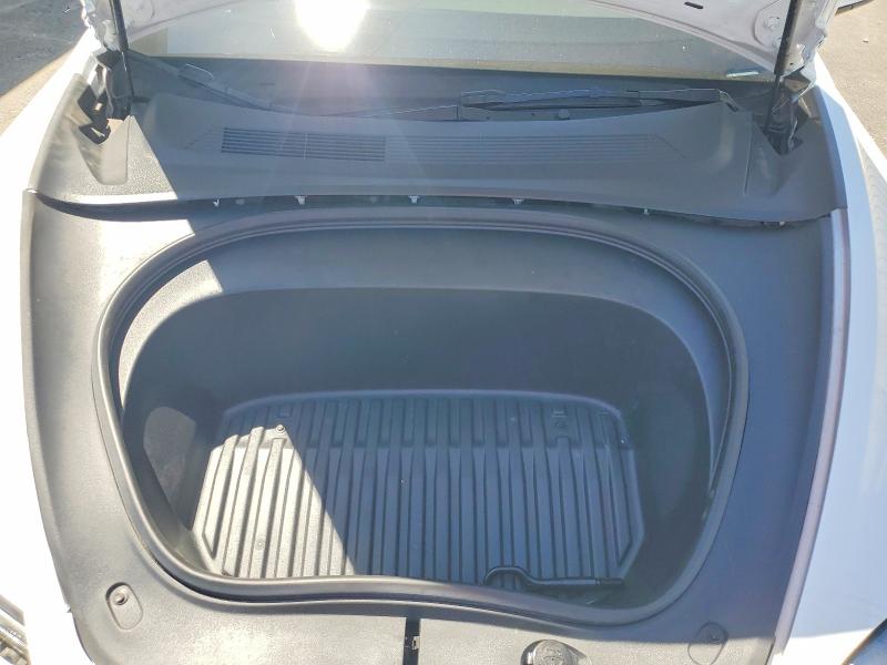 Продажа на аукционе авто 2025 Tesla Model 3, vin: 5YJ3E1EB2SF933773, номер лота: 85454755