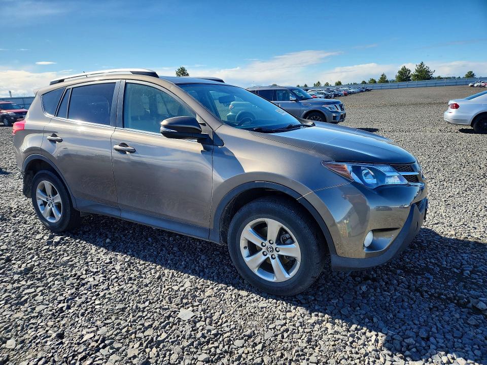 2015 Toyota Rav4 მანქანა იყიდება აუქციონზე, vin: JTMRFREV9FD141861, აუქციონის ნომერი: 56522046
