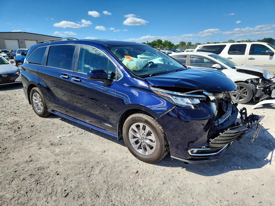 Продаж на аукціоні авто 2021 Toyota Sienna, vin: 5TDJRKEC6MS013895, номер лоту: 57524506