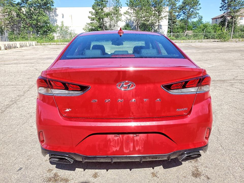 57412086 :رقم المزاد ، 5NPE34AF3JH594482 vin ، 2018 Hyundai Sonata مزاد بيع