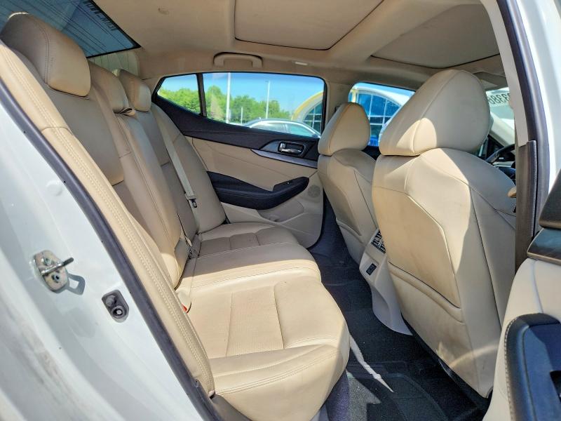 55393386 :رقم المزاد ، 1N4AA6AP0JC375795 vin ، 2018 Nissan Maxima مزاد بيع