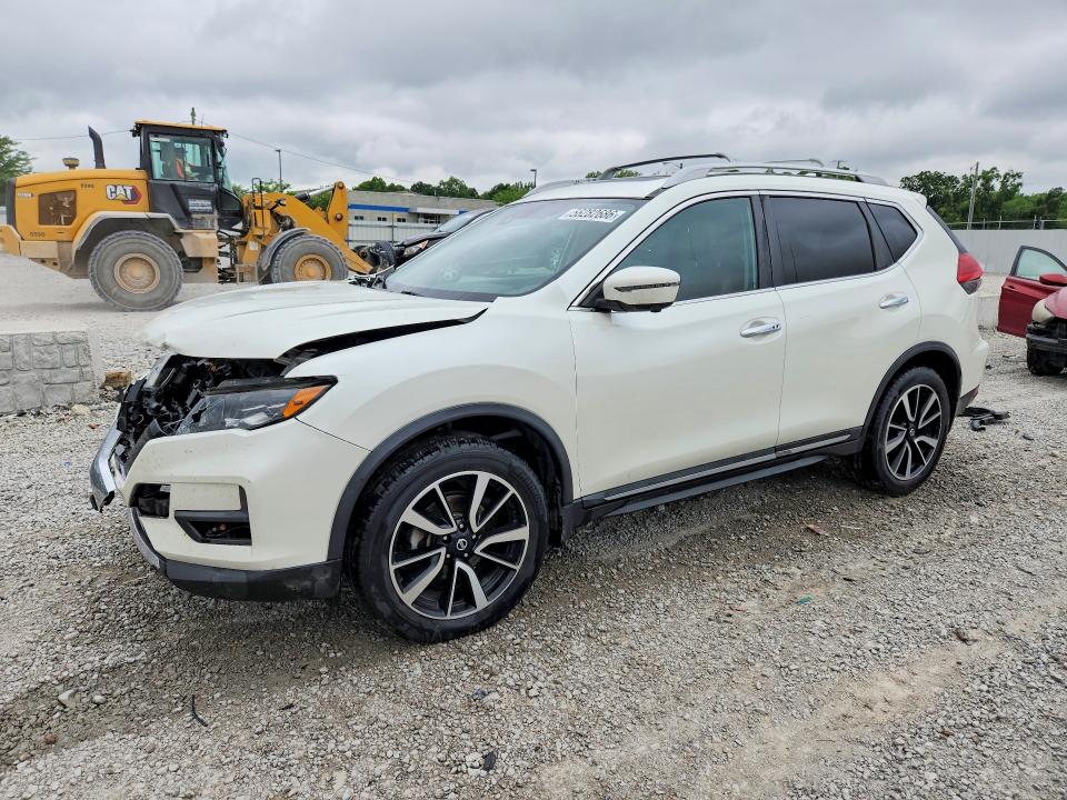 2017 Nissan Rogue მანქანა იყიდება აუქციონზე, vin: 5N1AT2MV3HC811679, აუქციონის ნომერი: 56282686