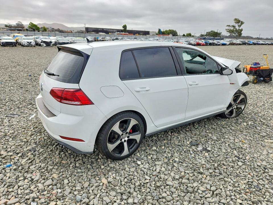Продаж на аукціоні авто 2018 Volkswagen Gti, vin: 3VW547AU3JM273496, номер лоту: 55922996