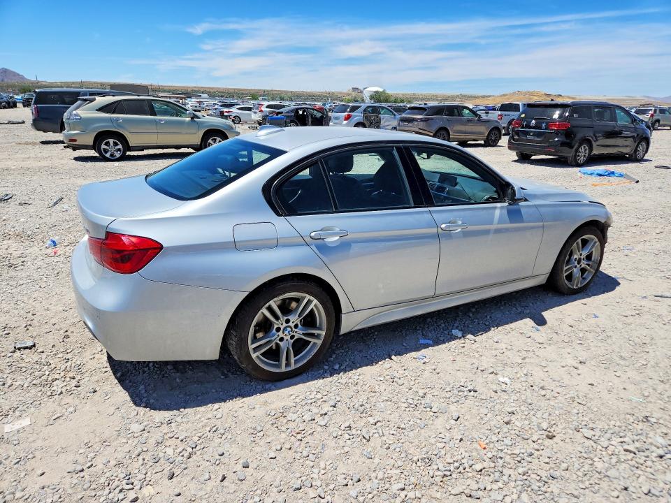 57522116 :رقم المزاد ، WBA8D9C5XJA013348 vin ، 2018 Bmw 330 مزاد بيع