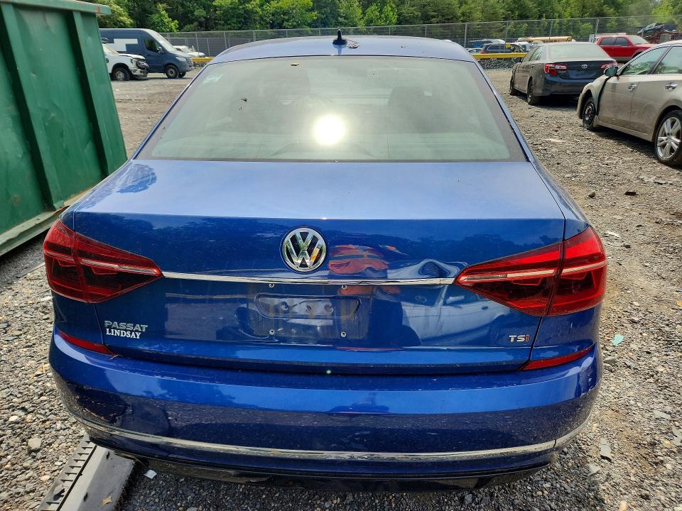 56282886 :رقم المزاد ، 1VWDT7A32HC045779 vin ، 2017 Volkswagen Passat مزاد بيع