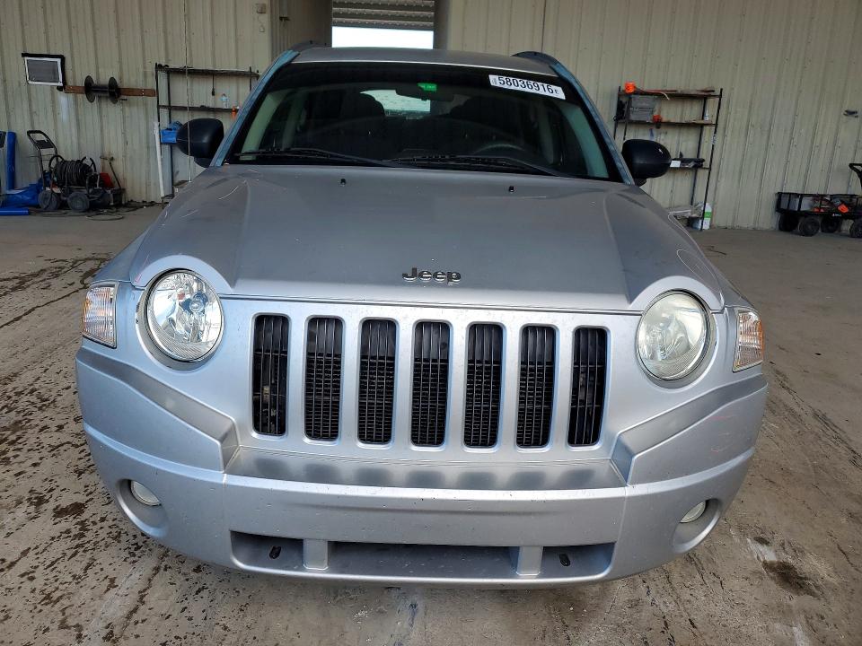 58036916 :رقم المزاد ، 1J4NT4FB8AD600301 vin ، 2010 Jeep Compass مزاد بيع
