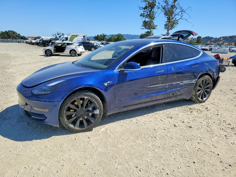 Продажа на аукционе авто 2018 Tesla Model 3, vin: 5YJ3E1EA0JF076522, номер лота: 57001906