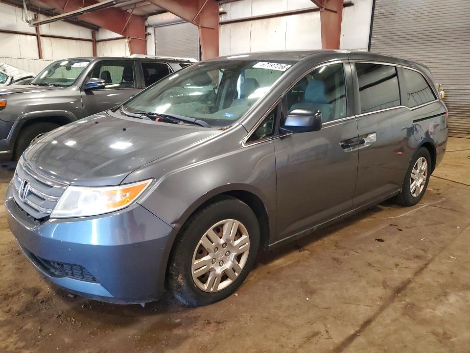 57197256 :رقم المزاد ، 5FNRL5H22CB114945 vin ، 2012 Honda Odyssey مزاد بيع