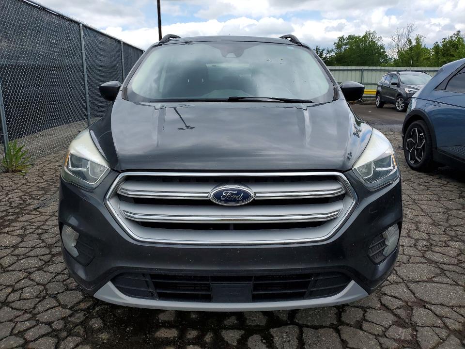 Продажа на аукционе авто 2018 Ford Escape, vin: 1FMCU0HD5JUA21571, номер лота: 57626316