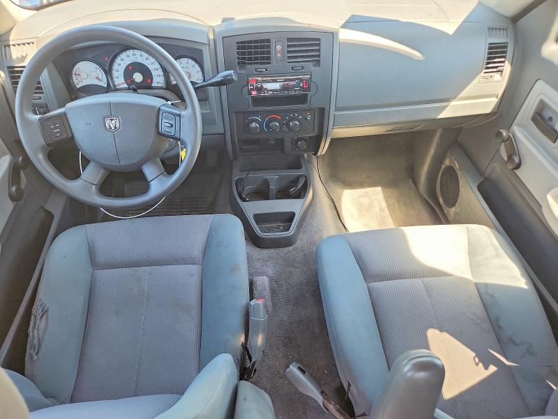 57698986 :رقم المزاد ، 1D7HW28K05S119820 vin ، 2005 Dodge Dakota مزاد بيع