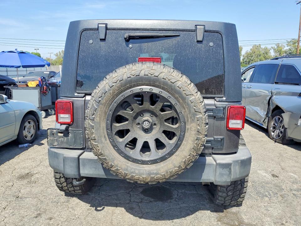 55657006 :رقم المزاد ، 1C4BJWDG9JL926655 vin ، 2018 Jeep Wrangler Unlimited مزاد بيع