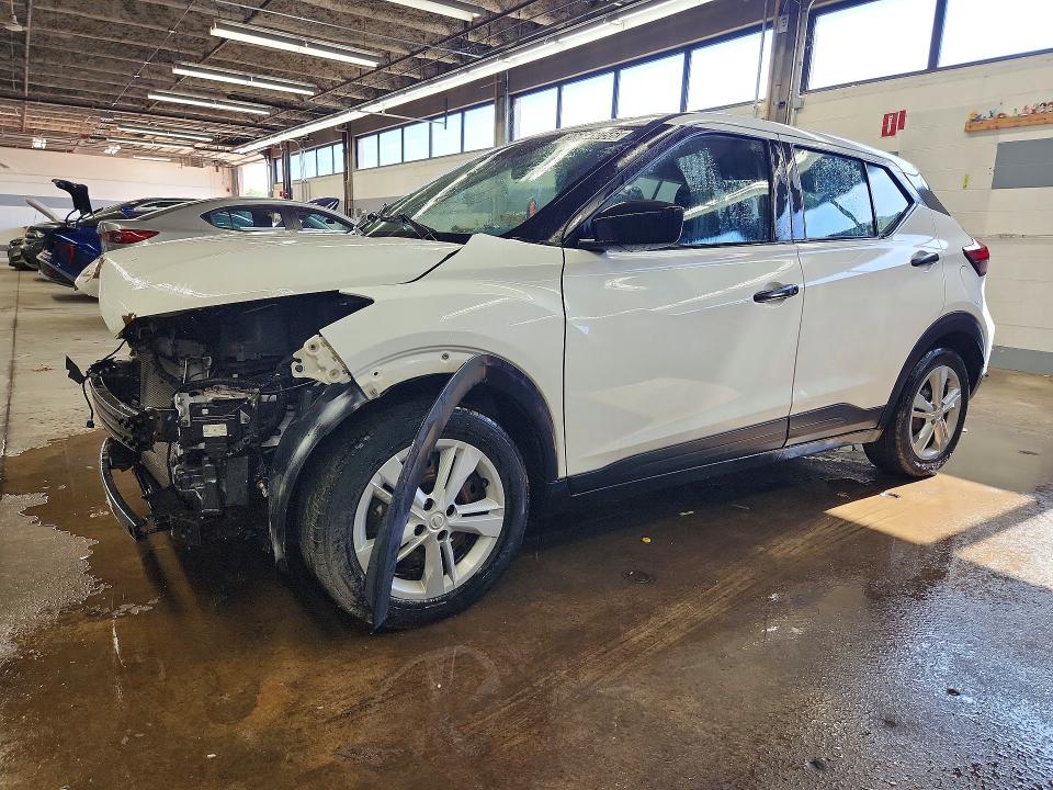 56835056 :رقم المزاد ، 3N1CP5BV4ML479694 vin ، 2021 Nissan Kicks مزاد بيع