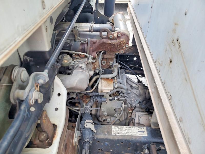 56975106 :رقم المزاد ، J8DB4B16X57001990 vin ، 2005 Gmc W4 مزاد بيع