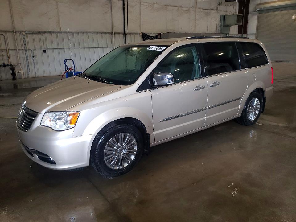 Auction sale of the 2015 Chrysler Town & Country, vin: 2C4RC1CG0FR547491, lot number: 55175856