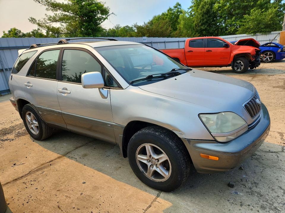 56917056 :رقم المزاد ، JTJHF10U310232164 vin ، 2001 Lexus Rx مزاد بيع