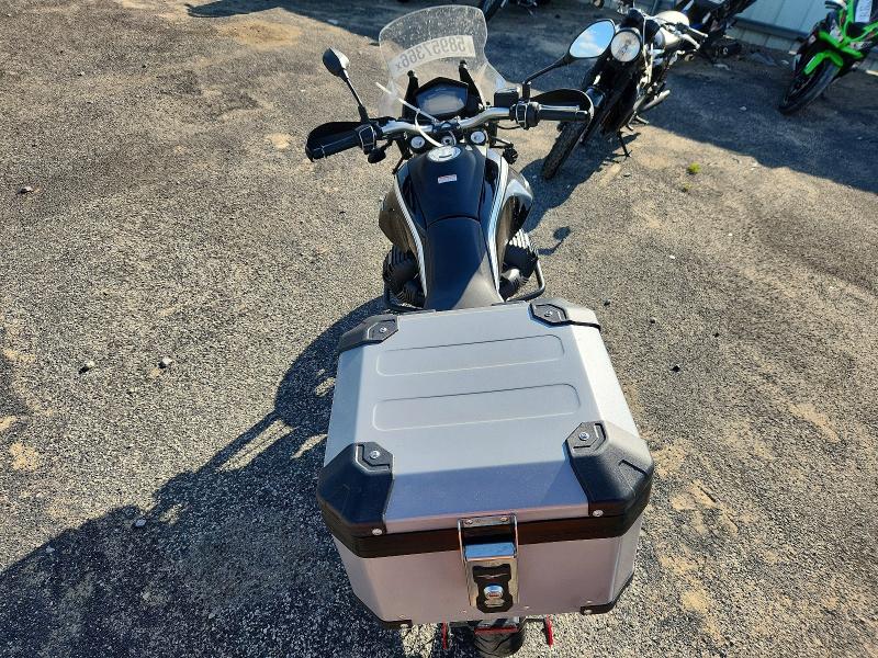 2022 Moto Guzzi V85 Tt მანქანა იყიდება აუქციონზე, vin: ZGUKYUE03NM000007, აუქციონის ნომერი: 58957366