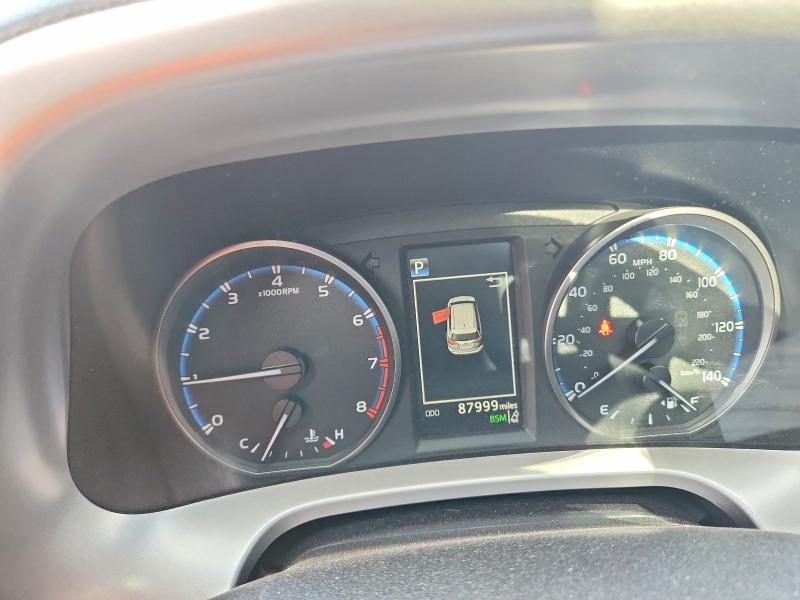2018 Toyota Rav4 Se Awd მანქანა იყიდება აუქციონზე, vin: JTMRFREV7JJ246215, აუქციონის ნომერი: 57693336