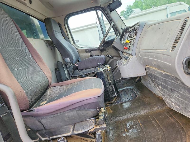 53832456 :رقم المزاد ، 3ALHCYCY0FDGM0128 vin ، 2015 Freightliner M2 مزاد بيع