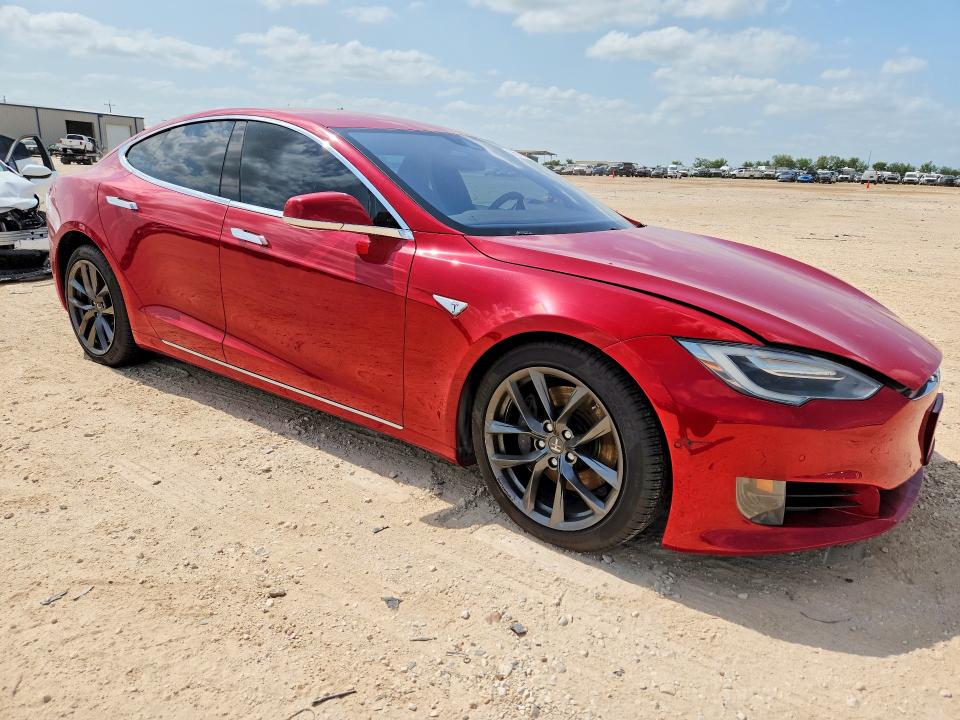 58914936 :رقم المزاد ، 5YJSA1E25GF155208 vin ، 2016 Tesla Model S مزاد بيع