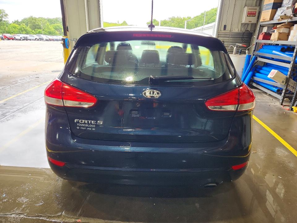 56261996 :رقم المزاد ، KNAFK5A85H5697408 vin ، 2017 Kia Forte مزاد بيع