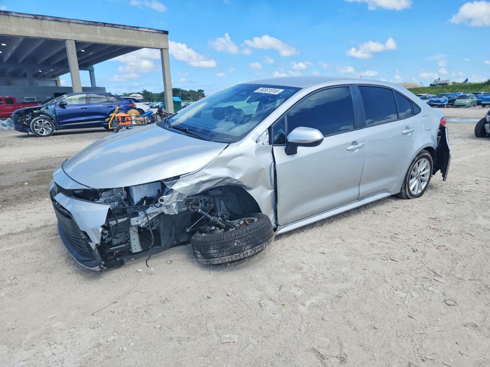 56661816 :رقم المزاد ، JTDBCMFE9T3138231 vin ، 2026 Toyota Corolla Hybrid مزاد بيع