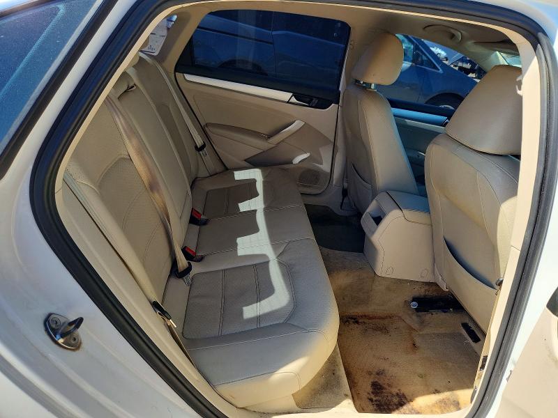57697366 :رقم المزاد ، 1VWBH7A38CC088623 vin ، 2012 Volkswagen Passat مزاد بيع