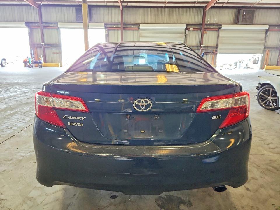 58812696 :رقم المزاد ، 4T1BF1FK5EU452849 vin ، 2014 Toyota Camry مزاد بيع