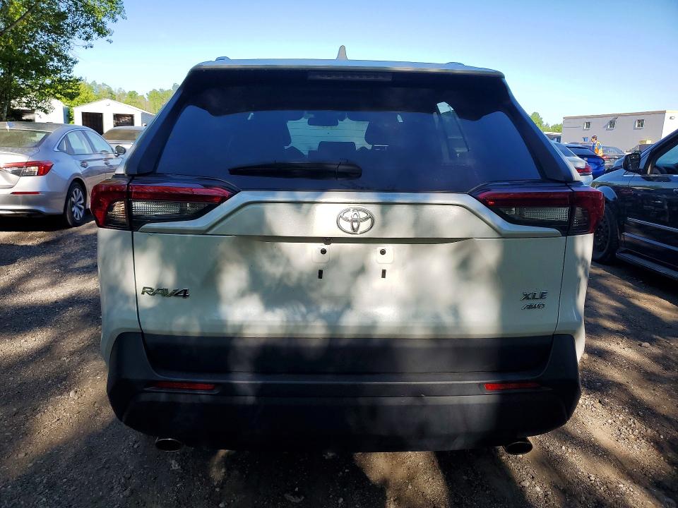 Продажа на аукционе авто 2024 Toyota Rav4, vin: 2T3R1RFV2RW456750, номер лота: 55821856