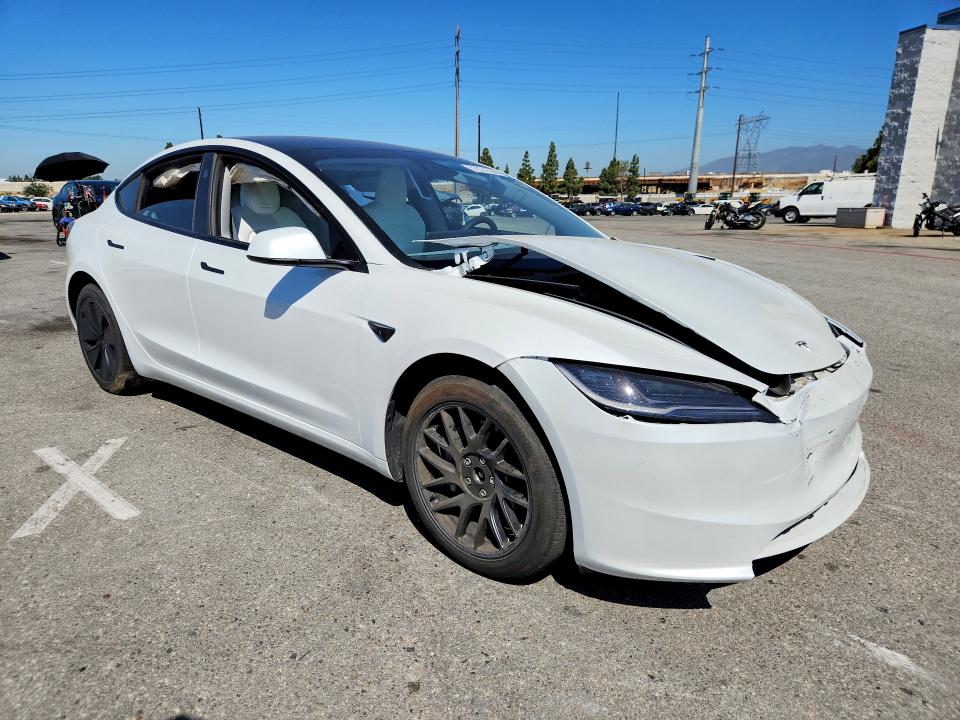 Продажа на аукционе авто 2024 Tesla Model 3, vin: 5YJ3E1EB9RF807081, номер лота: 57374796