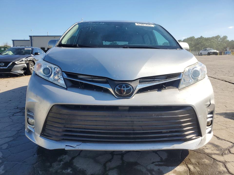 57001426 :رقم المزاد ، 5TDYZ3DCXKS004491 vin ، 2019 Toyota Sienna مزاد بيع