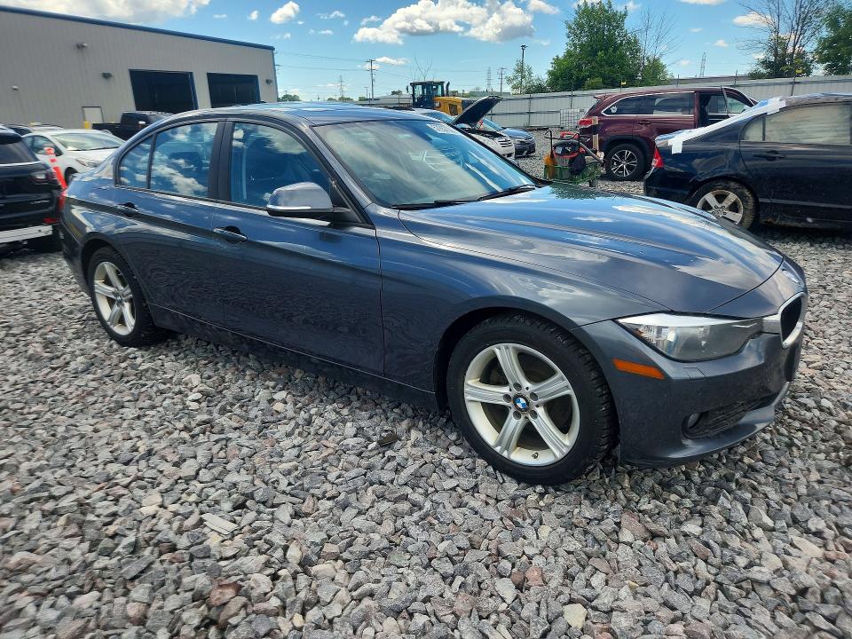 2015 Bmw 320 მანქანა იყიდება აუქციონზე, vin: WBA3C3G55FNT51132, აუქციონის ნომერი: 57937036